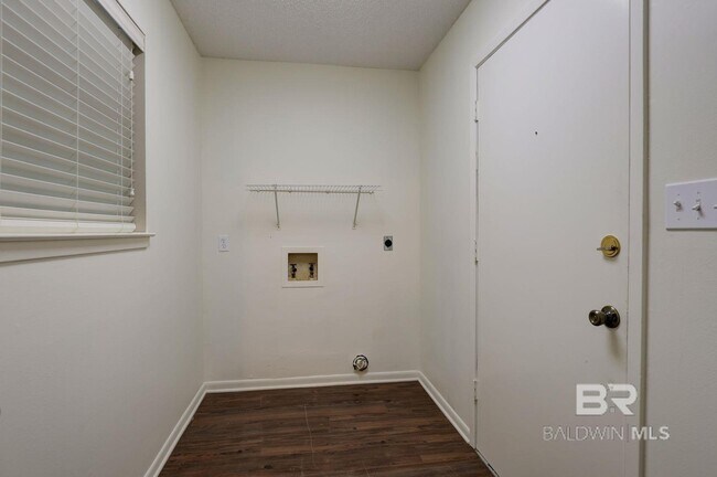 Building Photo - 7269 Charbon Dr