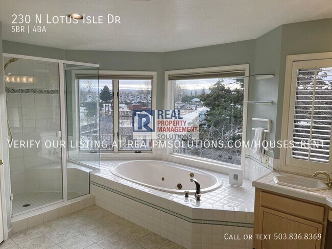 Building Photo - 230 N Lotus Isle Dr