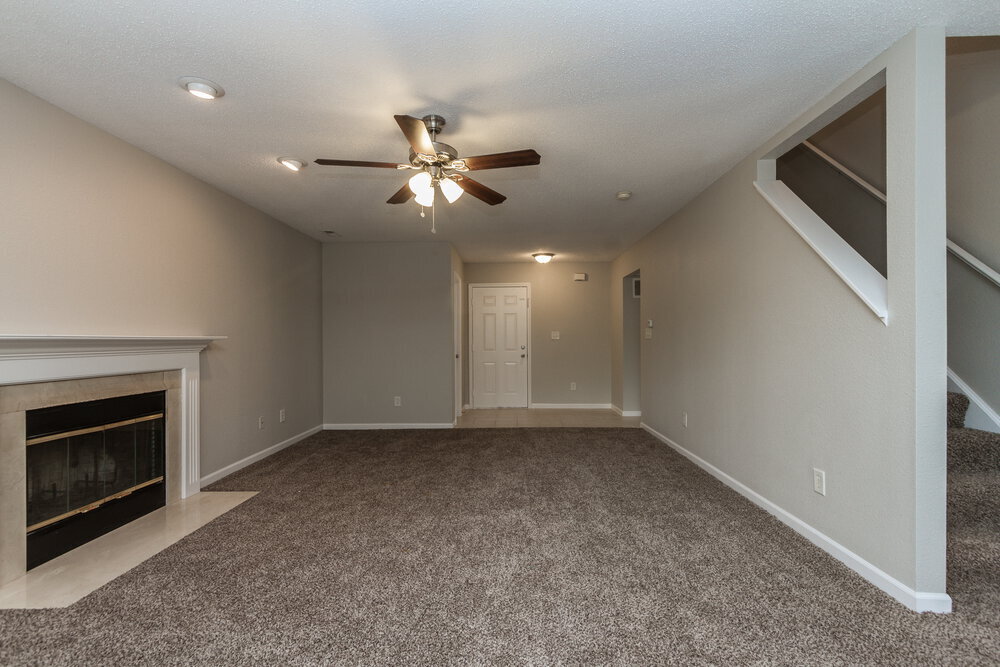 Building Photo - 5963 Liverpool Ln