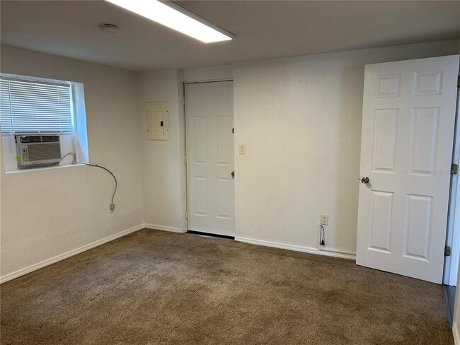 Building Photo - 39029 Kirkland Dr