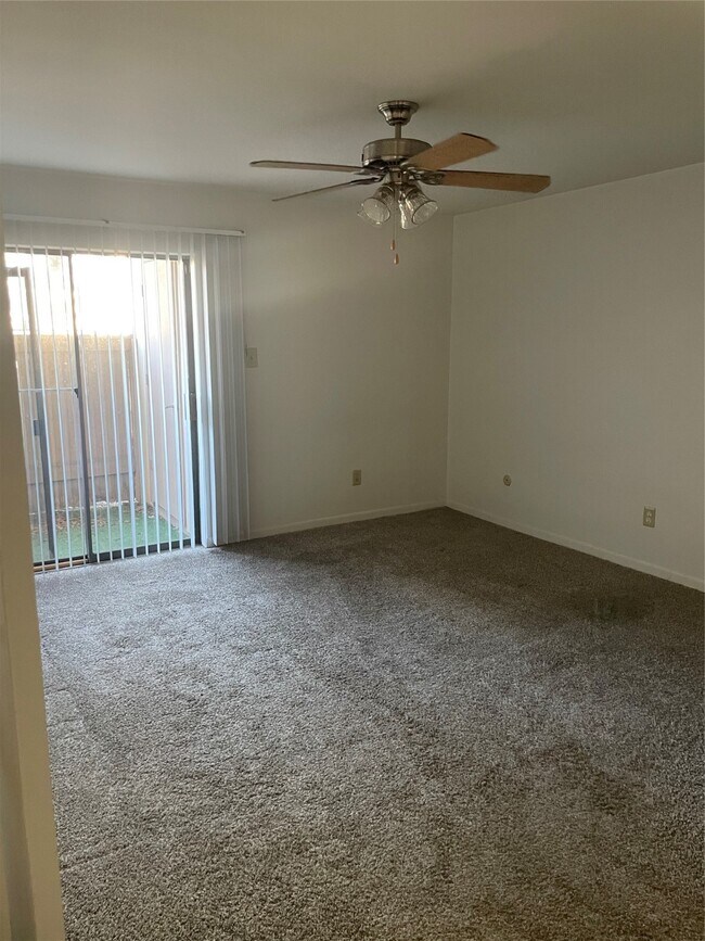 Building Photo - 8419 Hearth Dr