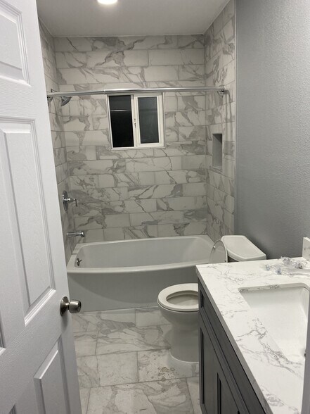 Building Photo - 8676 Evergreen Ave