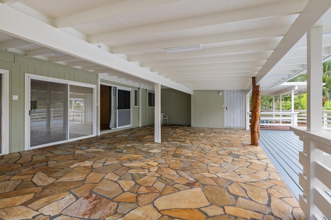 Building Photo - Kailua, Charming 3-Bed, 2-Bath with Swimmi...