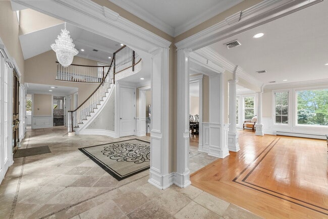 Building Photo - 1 Euclid Rd