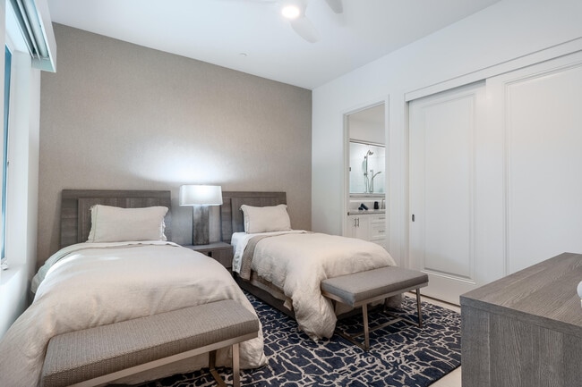 Building Photo - 75642 Via Livorno