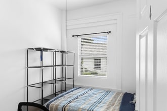 Building Photo - 518 N Ohio Ave