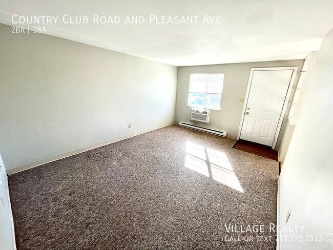 Building Photo - 605 Country Club Rd