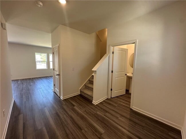 Building Photo - 199 Champions Blvd