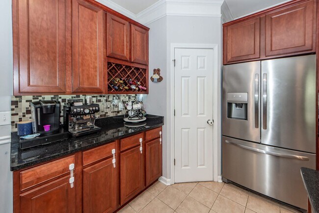 Building Photo - 3 Bedroom 2.5 Bath Single Family Home in S...