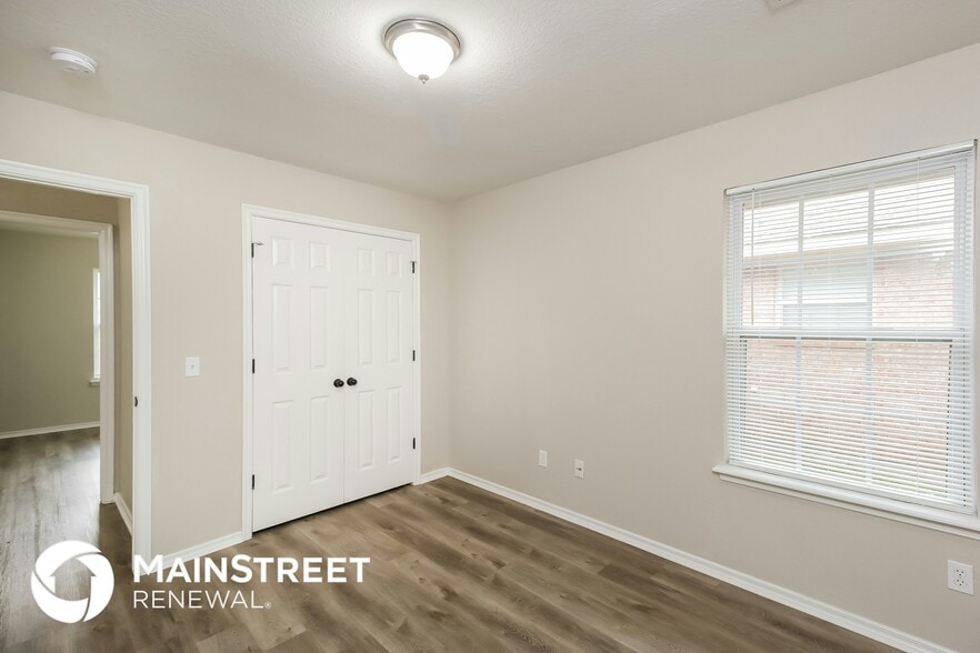 Building Photo - 8004 John Robert Dr