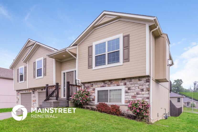 Building Photo - 1406 NW High View Dr