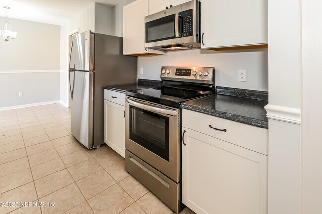 Building Photo - 8167 Fort Chiswell Trail