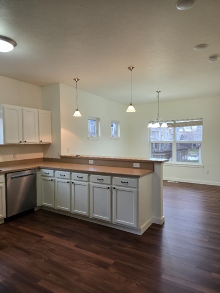 Building Photo - 4281 W Babcock St