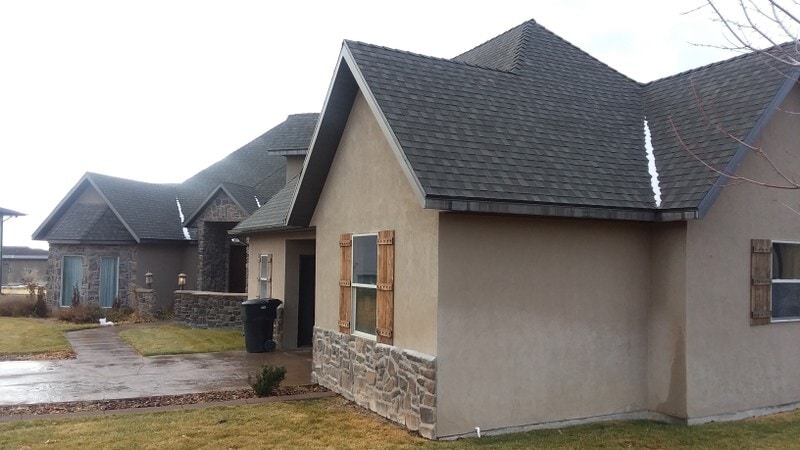 Building Photo - 912 950