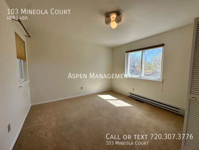 Building Photo - 103 Mineola Ct