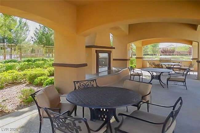 Building Photo - 8113 Slate Falls St