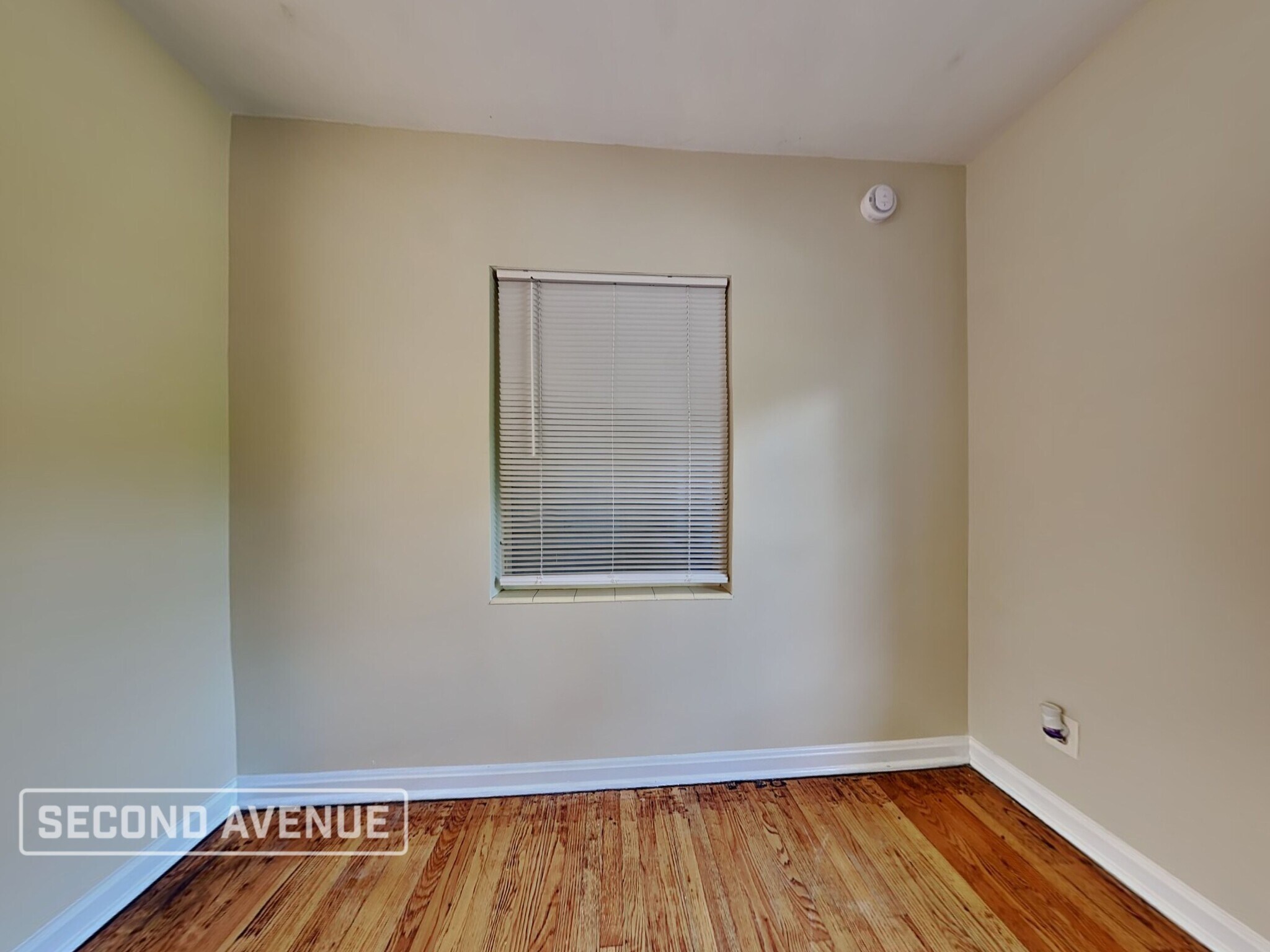 Building Photo - 1975 Rugby Rd