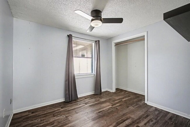 Building Photo - 569 Arcadia Dr