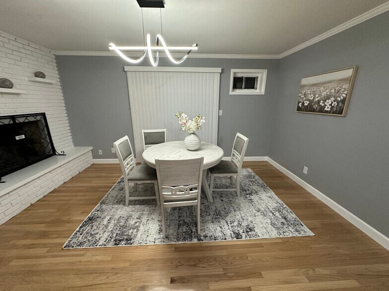 Building Photo - 3440 Laura Ln