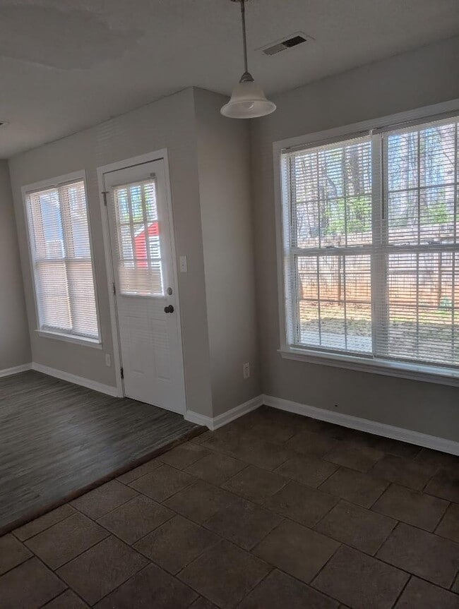 Building Photo - 6319 Richfield Ln