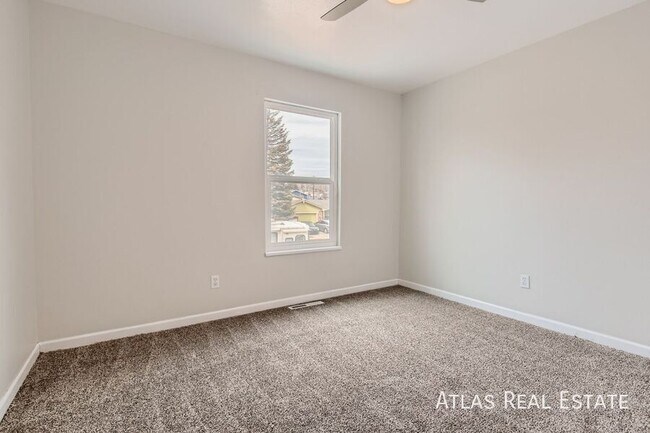 Building Photo - 1305 Wynkoop Dr