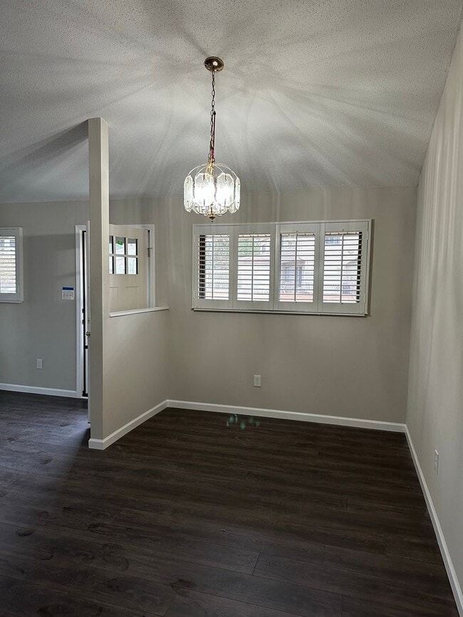 Building Photo - Waterfront Townhome