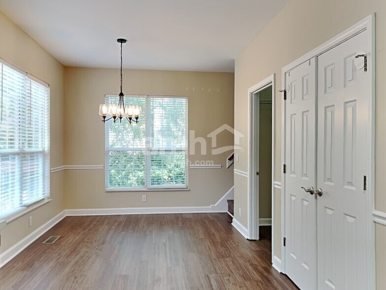 Building Photo - 309 Kentons Way