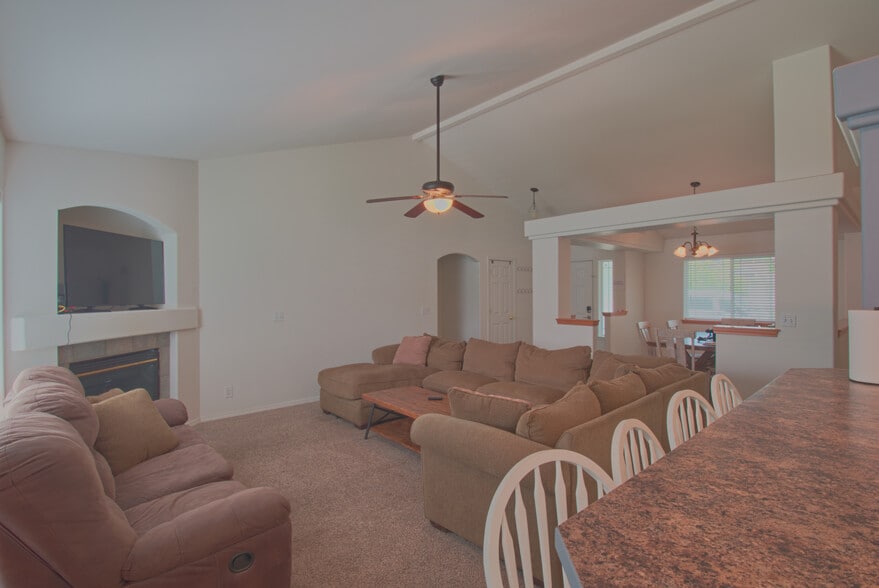 Building Photo - 5957 N Saint Croix Dr