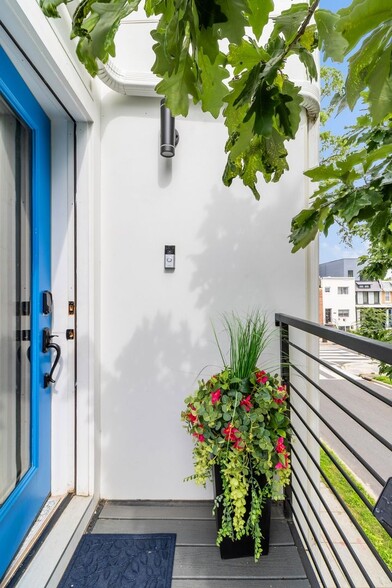 Building Photo - 1417 Montello Ave NE