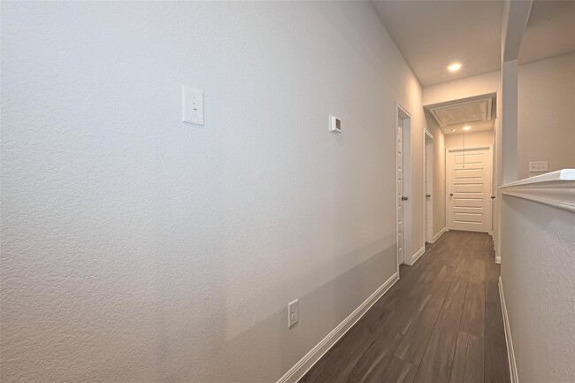 Building Photo - 2412 Cave Fish Dr