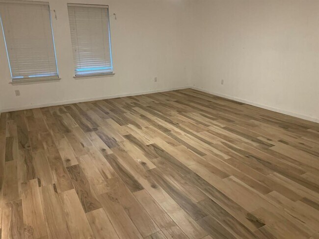 Building Photo - 4404 Bouvet Ct