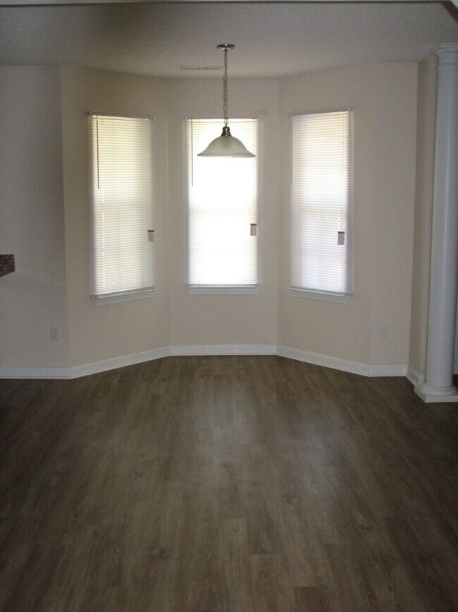 Building Photo - 2680 Moonlite Dr