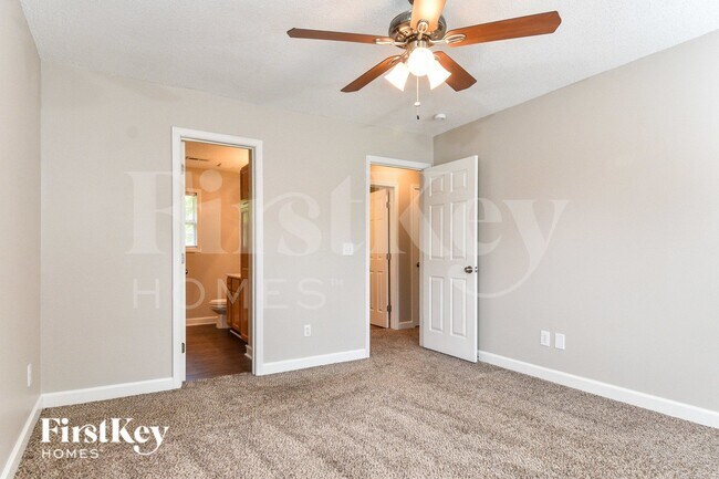 Building Photo - 1405 Somerset Crossing Ln