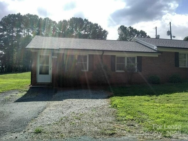 Primary Photo - 829 Edgecombe Ln
