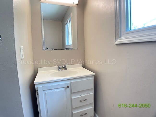 Building Photo - 3 Bedroom 1 Bathroom By Huff Park!!