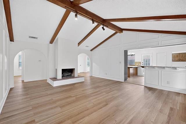 Building Photo - 1910 Glen Hill Dr