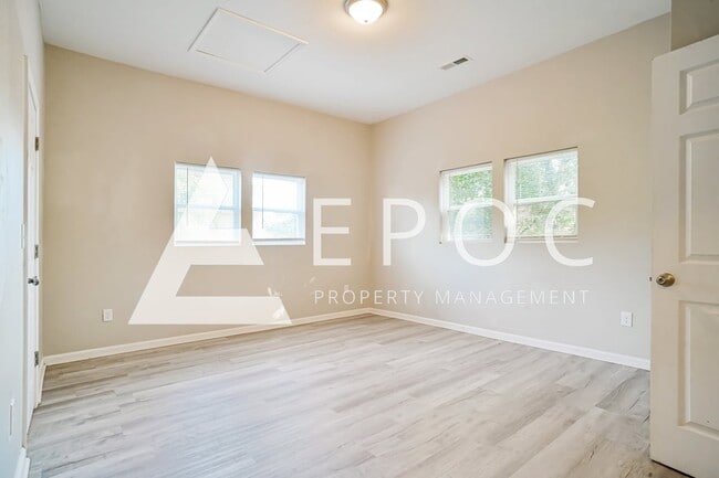 Building Photo - 4013 Markwood Rd