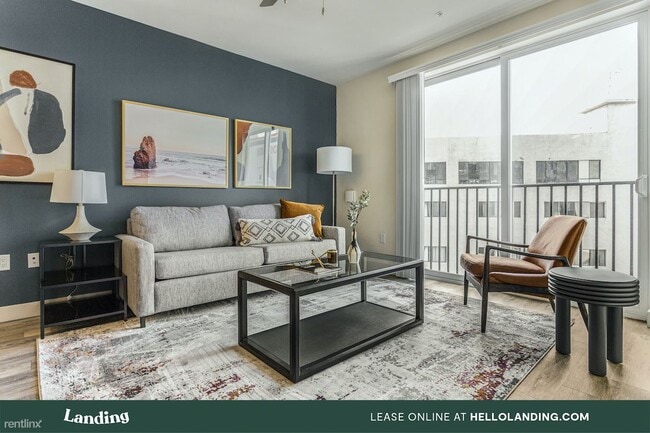 Building Photo - 399 E Sheridan St