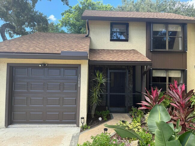 Building Photo - 1088 Raintree Dr