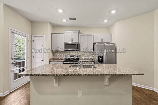 Building Photo - 6049 Guildford Hill Ln