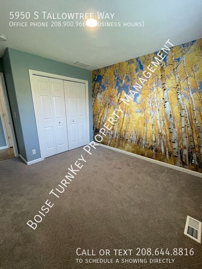Building Photo - 5950 S Tallowtree Way