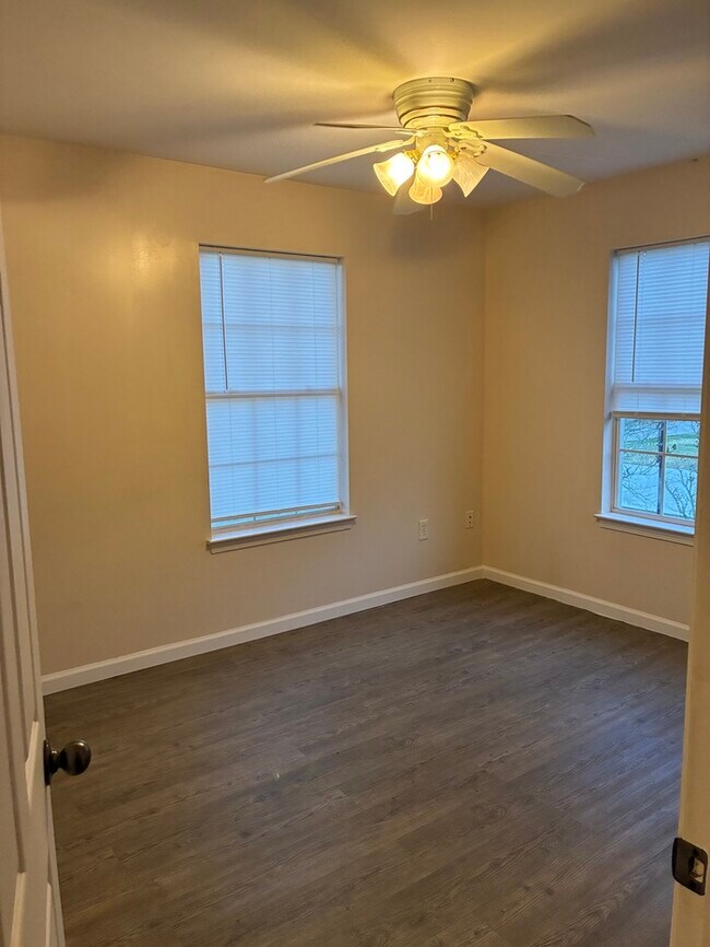 Building Photo - Beautiful 3/2 in Pass Christian MS