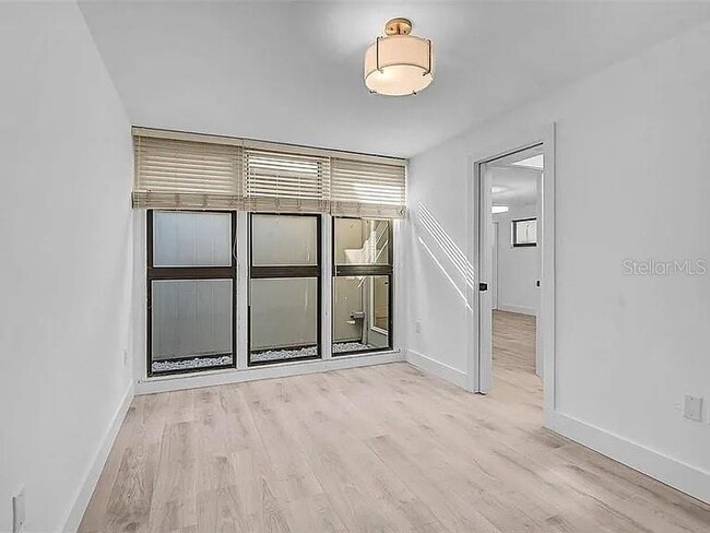 Building Photo - 500 Park Blvd S