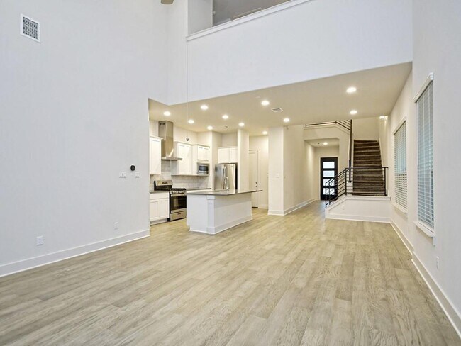 Building Photo - 1249 Summerbrooke Cir