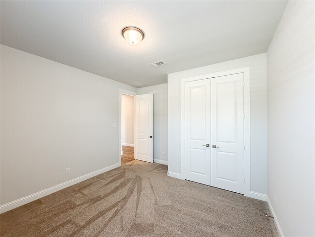 Building Photo - 13203 Wood Leaf Pk
