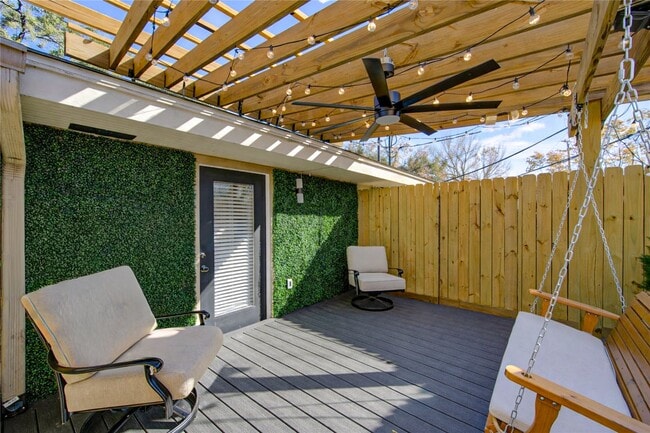 Building Photo - 3201 Westridge St