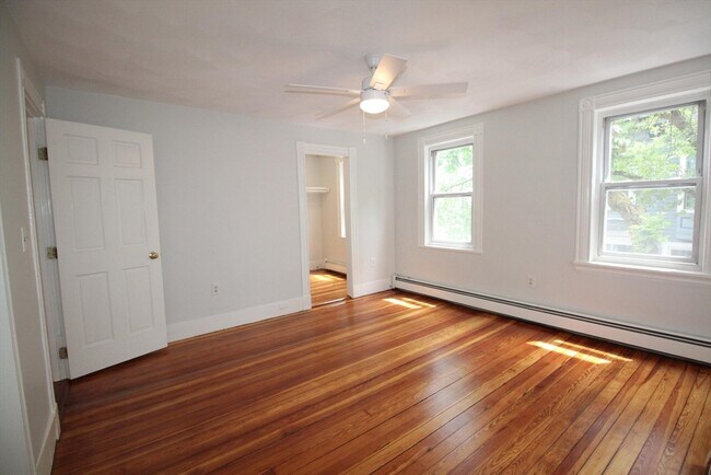 Building Photo - 12 Albion Pl