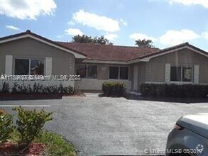 Building Photo - 8484 NW 23rd Mnr