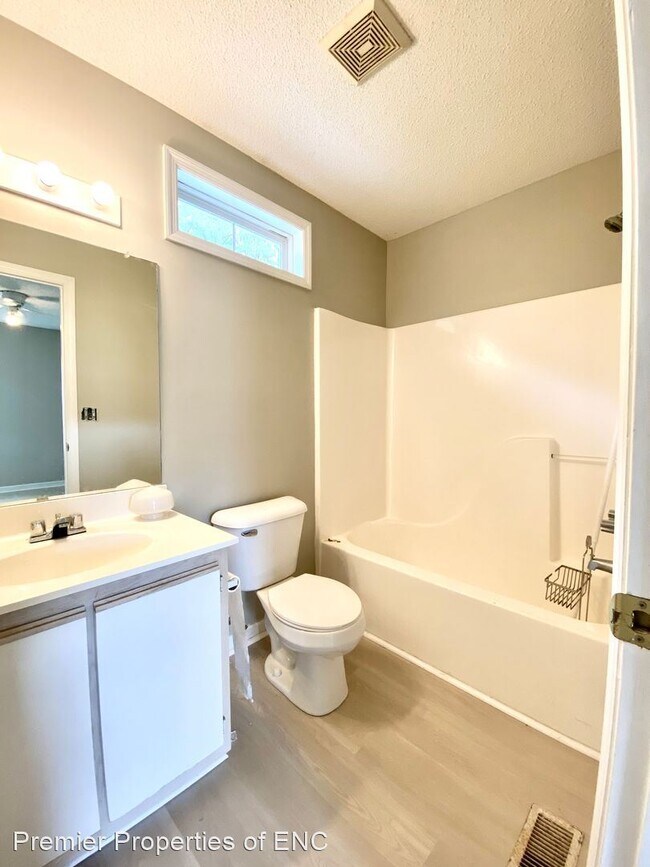 Building Photo - 2 br, 2.5 bath House - 342 Winners Circle