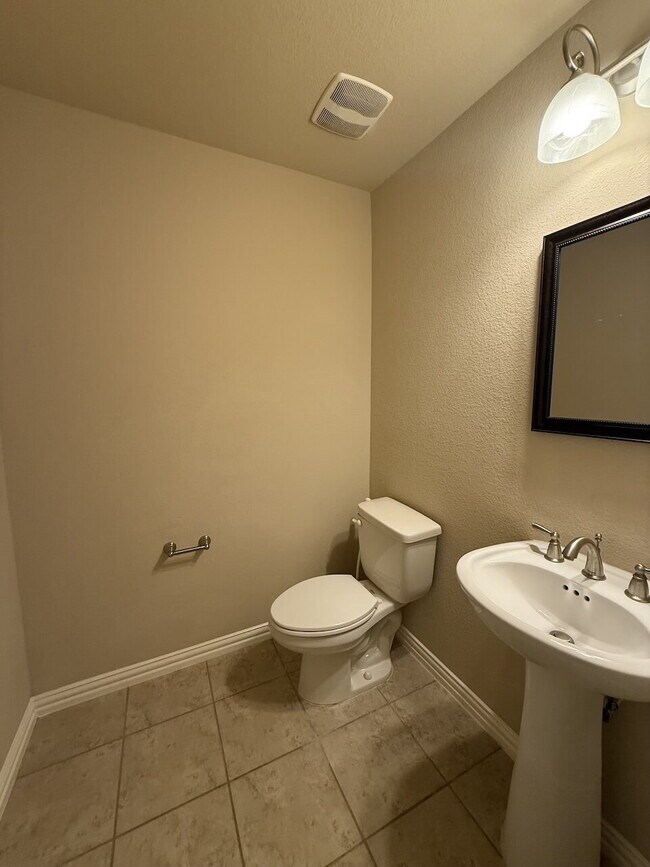 Building Photo - Come see this Townhome in such a great area.